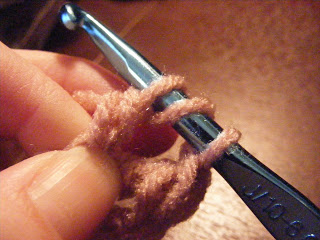  How to crochet a heart & make an easy bookmark