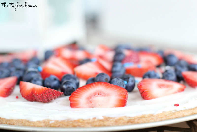 4th of July Dessert, Fruit Pizza